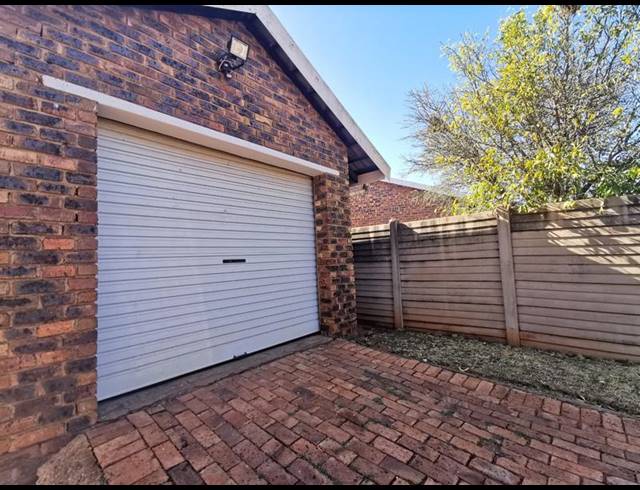 3 BEDROOM HOUSE FOR SALE IN GOLF PARK